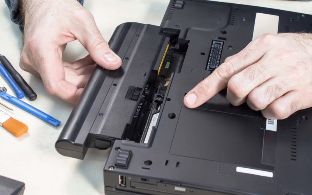 Nguyên nhân khiến pin laptop bị chai