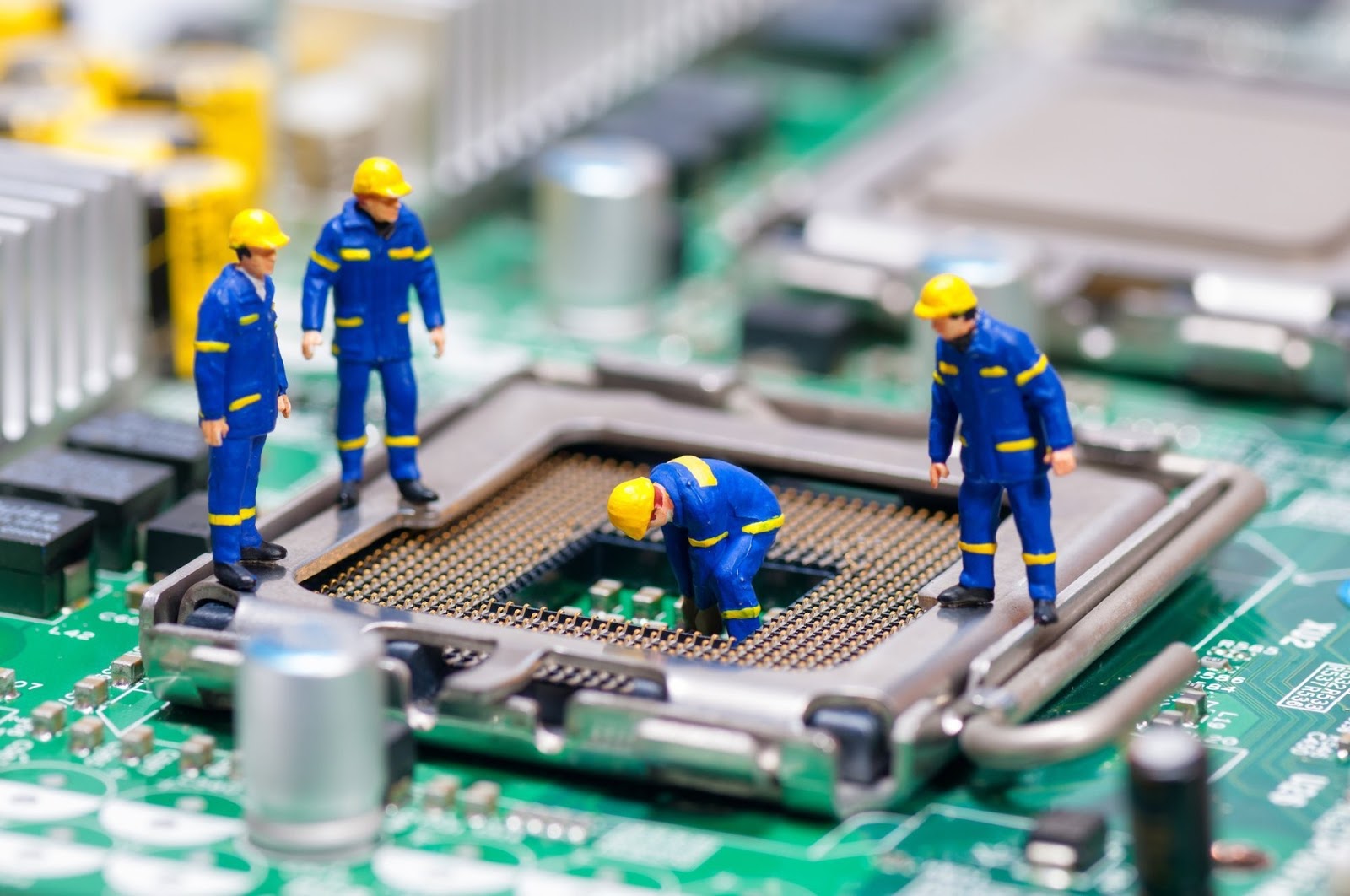 Cách giảm nhiệt độ CPU: vệ sinh sạch sẽ máy, đặc biệt là bộ phận tản nhiệt